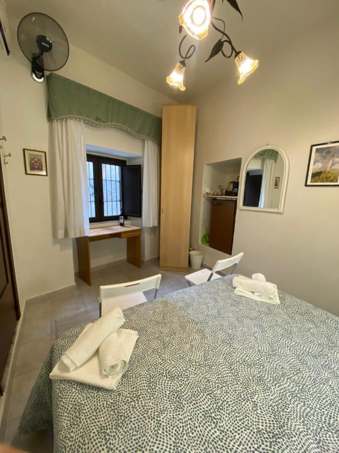 "The Gole Of Alcantara Living In The Dream'S Room" Graniti Ngoại thất bức ảnh