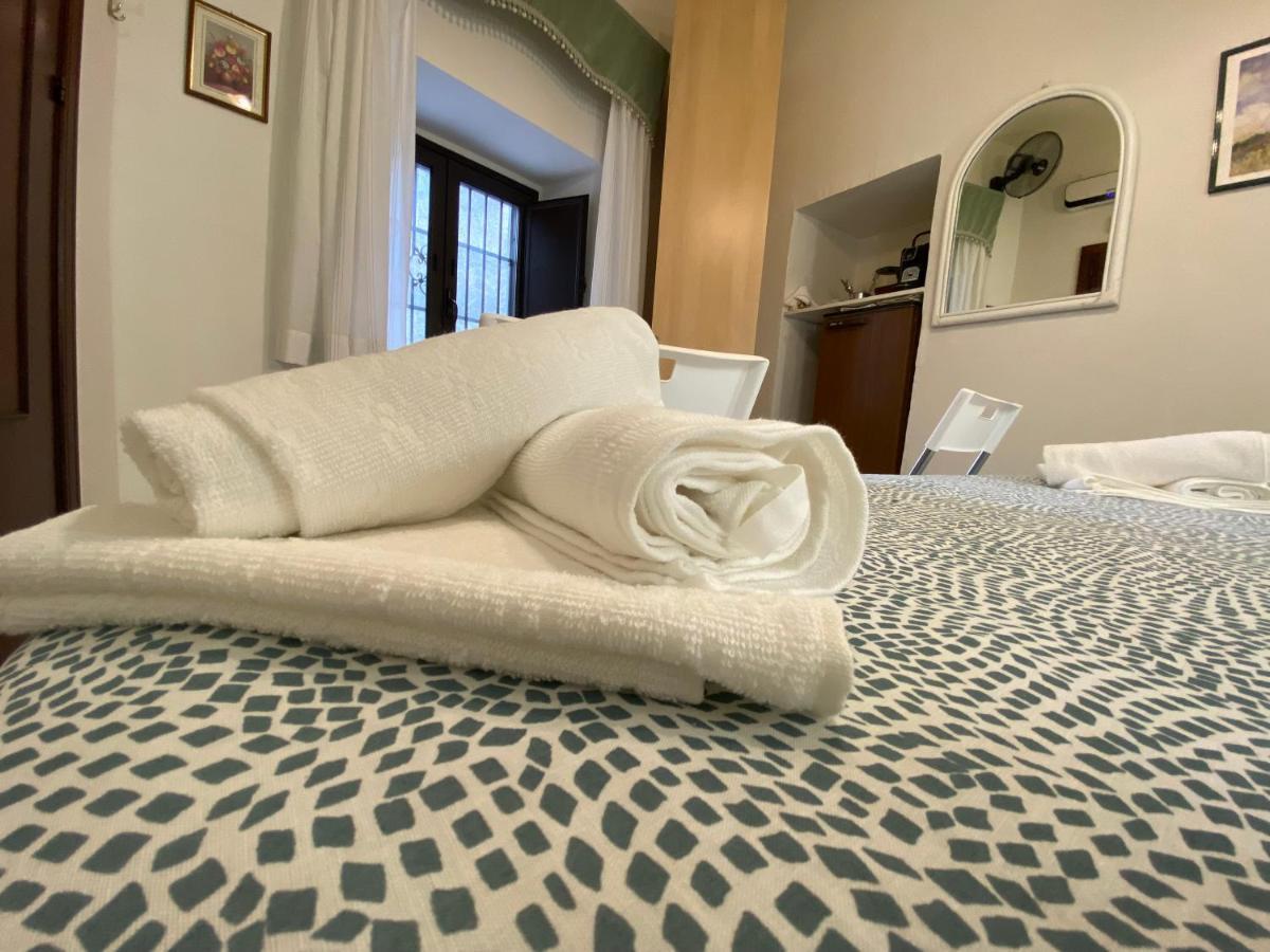 "The Gole Of Alcantara Living In The Dream'S Room" Graniti Ngoại thất bức ảnh